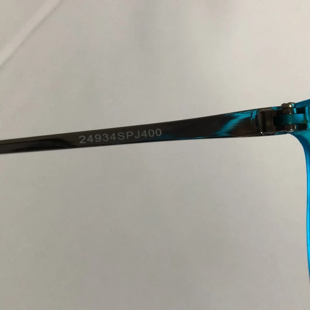 COPY - 🏵2/$30🏵 Fashion Sunglasses - Picture 8 of 9